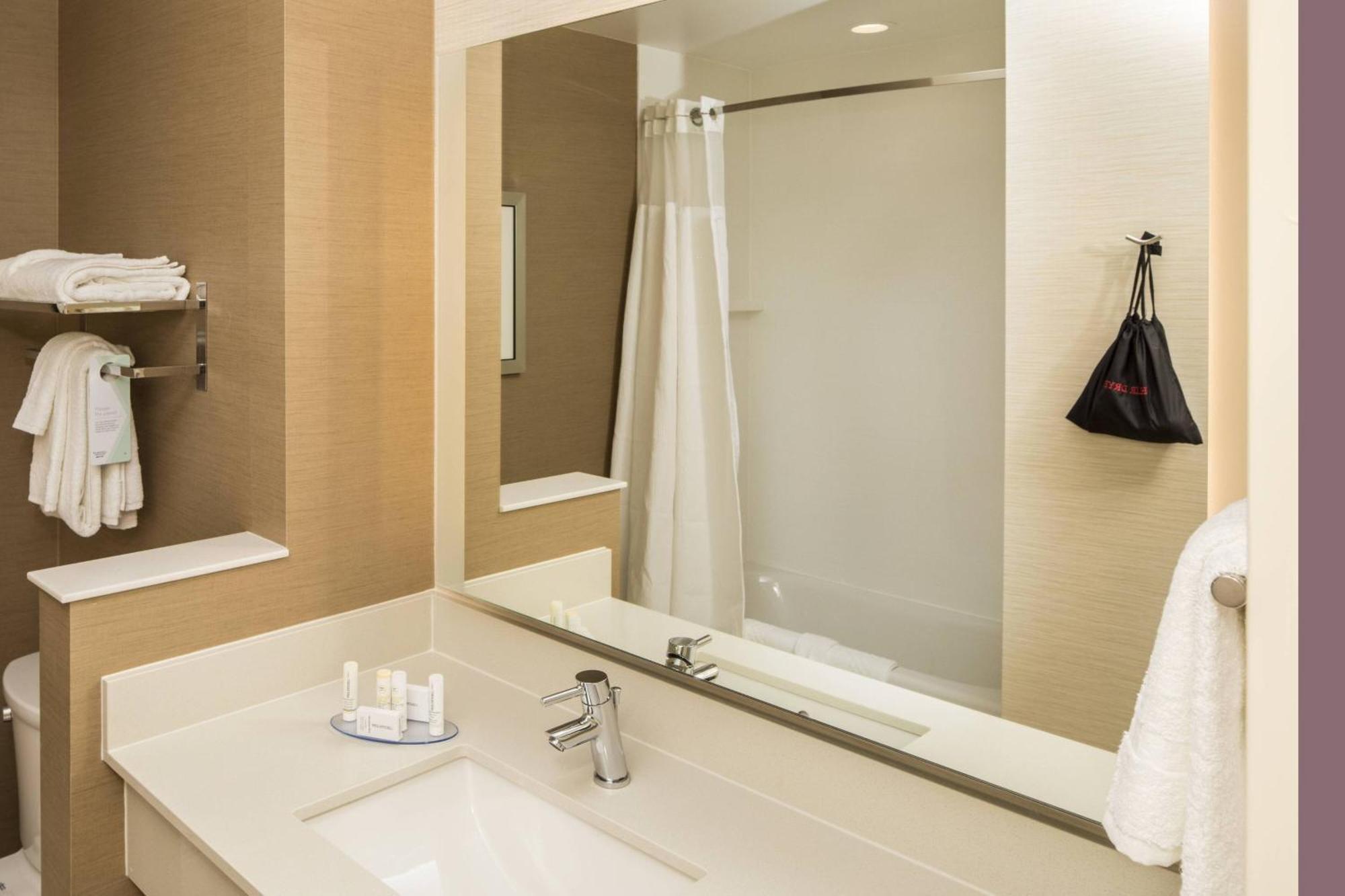 Fairfield Inn & Suites By Marriott Pittsburgh North/Mccandless Crossing McCandless Township Kültér fotó